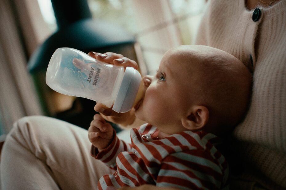 Naturalne sposoby karmienia — butelki wspierające karmienie piersią